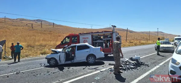 Van'da 'kafa kafaya' facia! Cip ters döndü otomobil kağıt gibi ezildi - 17