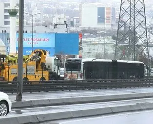 Esenyurt’ta metrobüs kazası! Yaralılar var