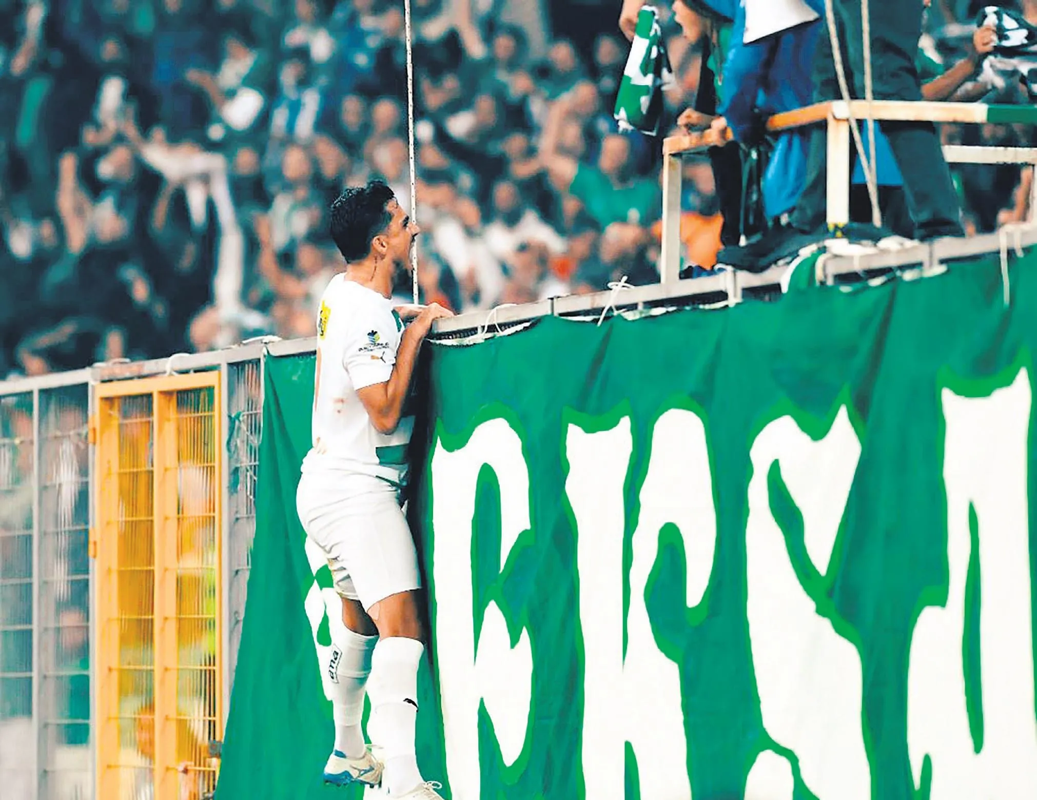 4 büyükleri solladı