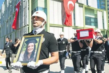 Ayşenur vatanında