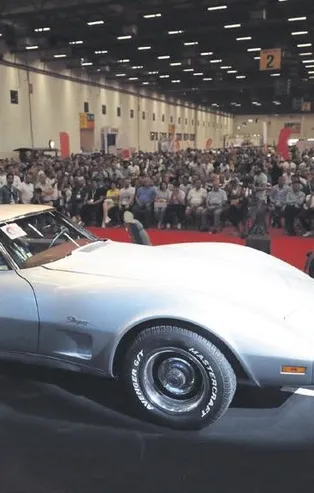 2. Klasik Araç Festivali'nde Kıvanç Tatlıtuğ ve Müslüm Gürses’in otomobiller satılamadı