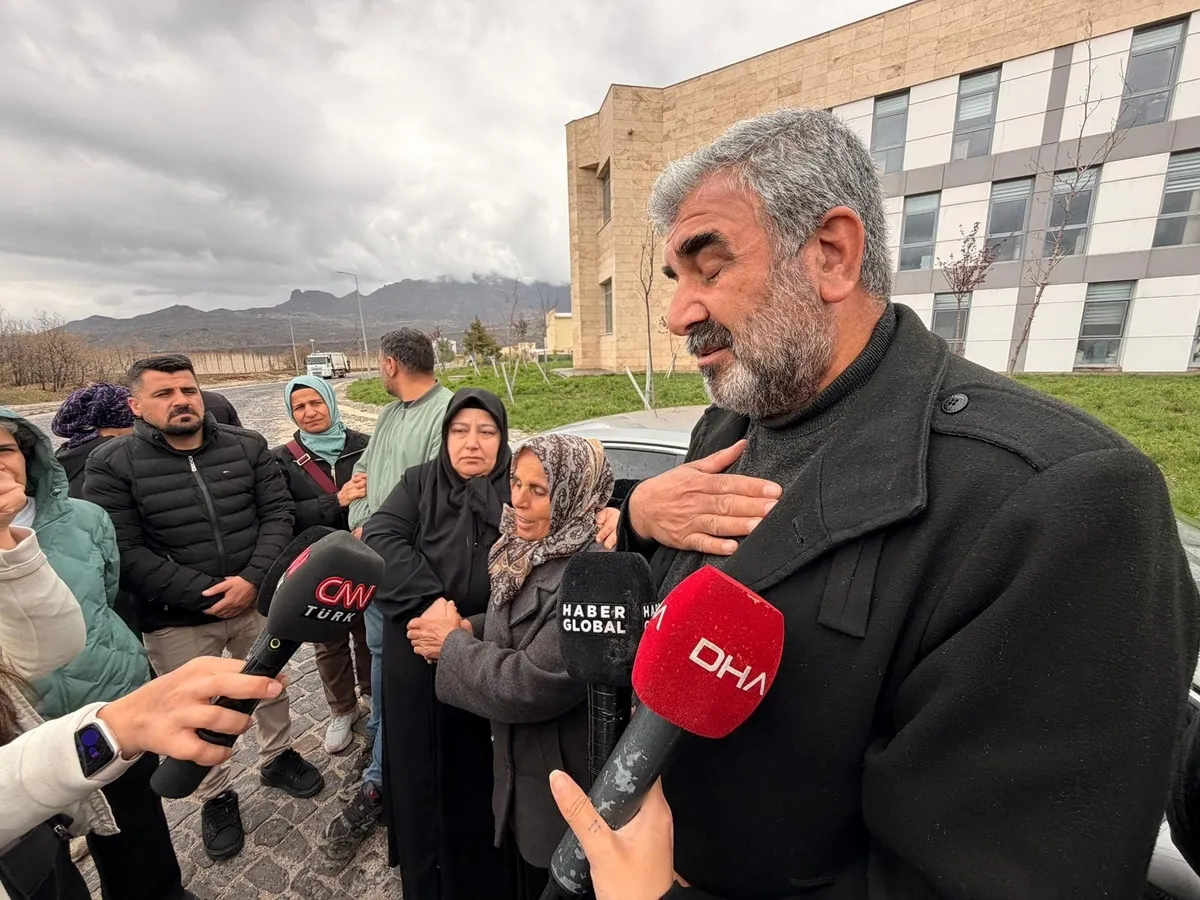 rojin-kabais-dosyasinda-kritik-gelisme-telefonu-cine-gonderiliyor-1776775246878.jpeg Rojin Kabaiş dosyasında kritik gelişme! Telefonu Çin’e gönderiliyor-6