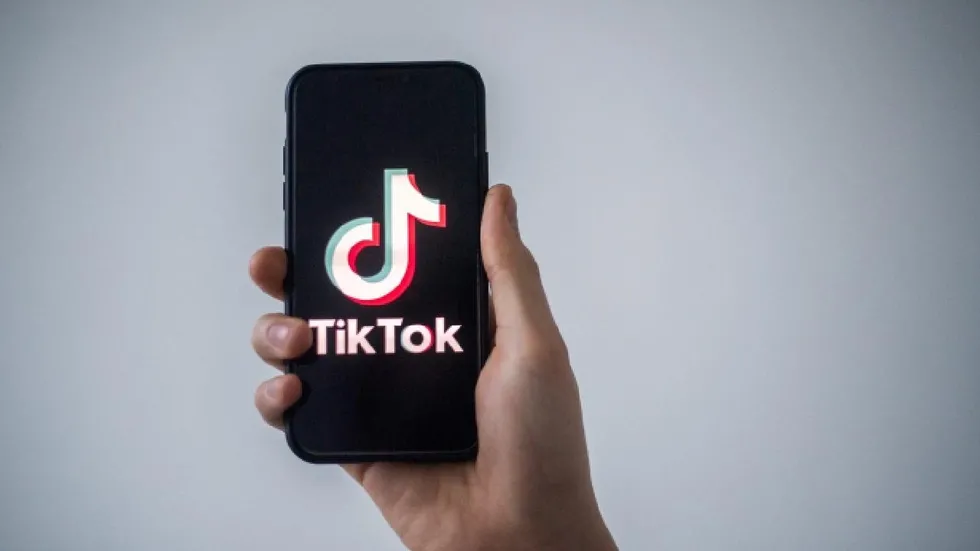 algoritma-siddeti-odullendiriyor-tiktok-coplugunde-yeni-rezalet-1776677369410.jpeg Yılanın başı algoritma! Tiktok çöplüğünde rezalet üstüne rezalet: "Karagül" örneği ve şiddeti ödüllendirme mekanizması-5