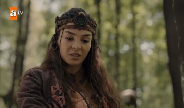 destanda-nefesler-tutuldu-akkiz-ulu-ecenin-casidi-olan-alacanin-cezasini-boyle-kesti-1652820647504.jpg Destan'da nefesler tutuldu: Akkız, Ulu Ece’nin çaşıdı olan Alaca’nın cezasını böyle kesti!-3