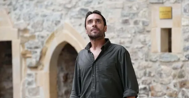 Ulaş Tuna Astepe Adil karakteriyle olan hüzünlü benzerliğini açıkladı: Gerçekte de kimsesiz büyüdü