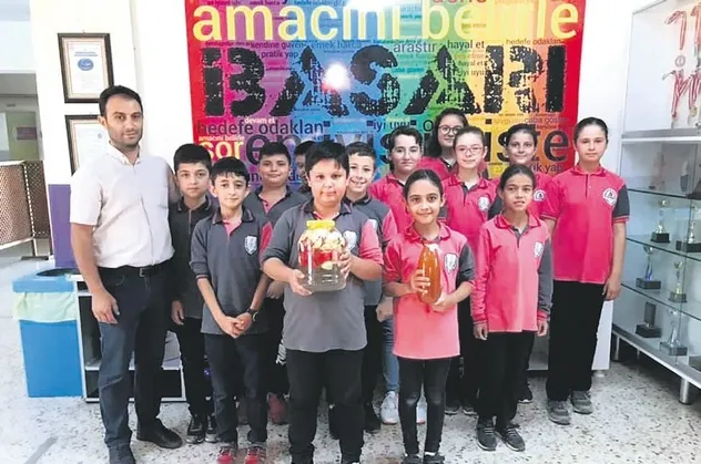 İzmir'in Ayaskent Köyü'ndeki ortakulun başarısı sınırları aştı! Veliler çocuklarını okula yazdırmak için yarıştı