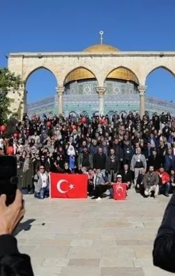 Kudüs'te Türk bayrağı açıldı!