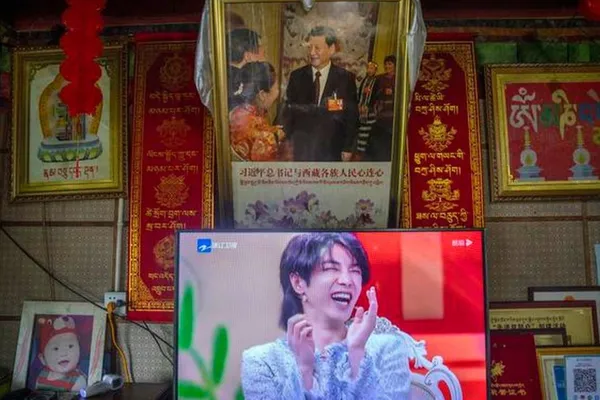 cin-televizyonlarda-efemine-tarzi-ve-siyaseten-yanlis-ve-ahlak-disi-davranislari-yasaklayacak-1630672313840.jpg Çin'de ilginç yasak! Efemine tarzlı erkekler ekrana çıkamayacak-5