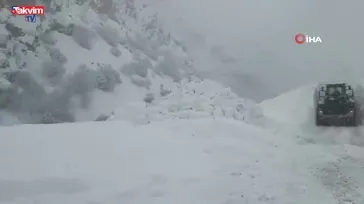 Hakkari-Şırnak kara yoluna çığ düştü