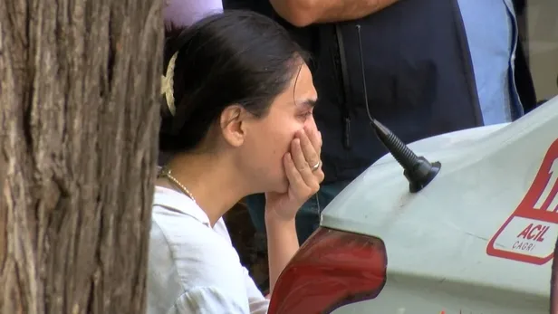 son-dakika-sislide-bir-evde-3-kisi-olu-bulundu-1653636385547.jpeg Son dakika: Şişli'de bir evde 3 kişi ölü bulundu! Eski sevgilisini ve ev arkadaşını vurup...-2