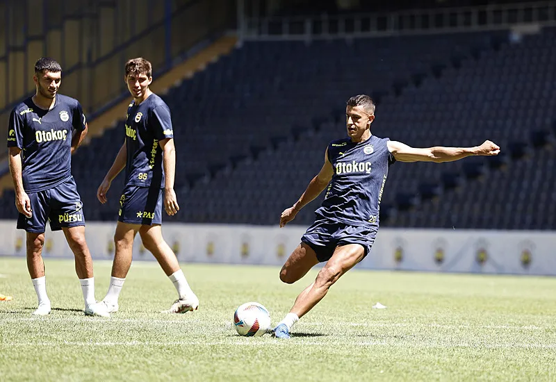 Fenerbahçe'den 4-4'lük transfer operasyonu! Galatasaray'ın ilgilendiği isimler listede - 3