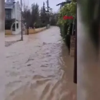Silivri haber son dakika: İstanbul Silivri’de dere taştı, evleri su bastı!