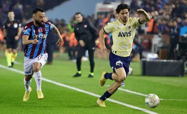sampiyon-lideri-devirdi-trabzonspor-2-0-fenerbahce-mac-sonucu-ozet-1671906810909.jpeg Şampiyon lideri devirdi! Trabzonspor 2-0 Fenerbahçe (MAÇ SONUCU-ÖZET)-9
