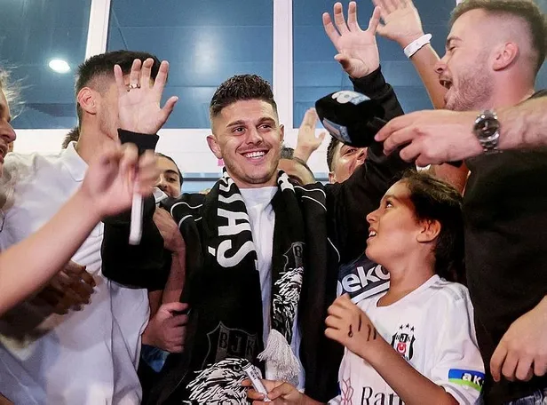 besiktas-milot-rashica-transferini-kapa-bildirdi-iste-maliyeti-1692202315915.jpeg Beşiktaş, Milot Rashica transferini KAP'a bildirdi! İşte maliyeti-2