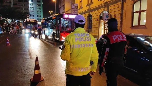 İstanbul'da asayiş uygulamasında 525 kişi gözaltına alındı-1