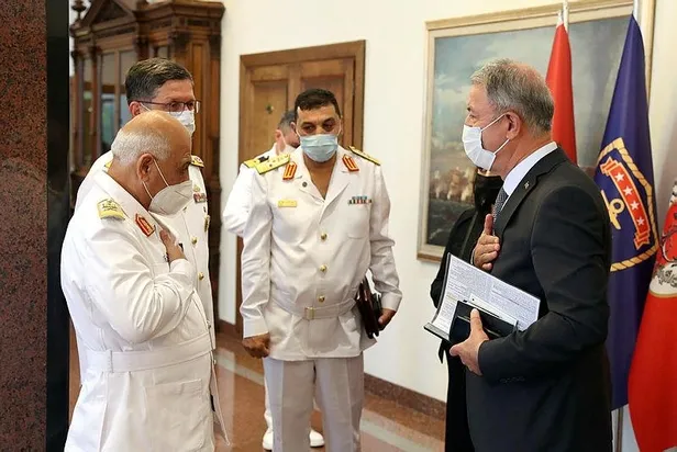 Son dakika: Milli Savunma Bakanı Hulusi Akar, Libya Deniz Kuvvetleri Komutanı Abuhulia'yı kabul etti-1