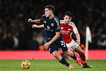 Londra’da kazanan Topçular!