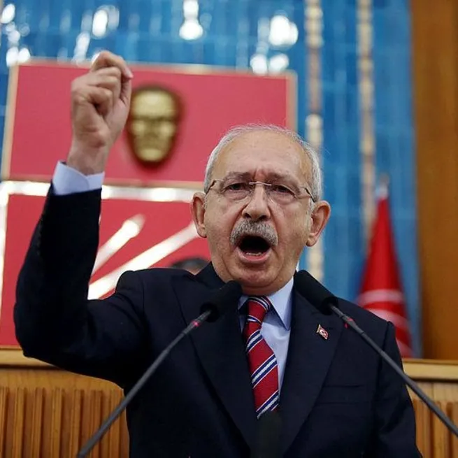 Kılıçdaroğlu yine kaptanım dedi! İmamoğluna dengim değilsin mesajı: Yaş değil birikim önemli, altın tabak içinde genel başkanlık sunulmaz