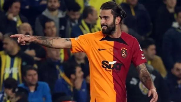 galatasaraydan-alkislanacak-transfer-plani-bir-yildiz-gidecek-digeri-gelecek-1693410667925.jpeg