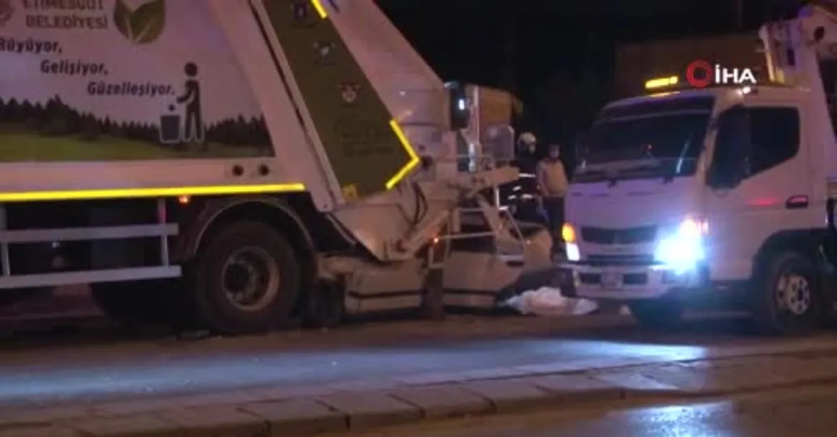 SON DAKİKA: Ankara'da feci kaza! Otomobil, çöp kamyonuna ok gibi saplandı: 1 ölü