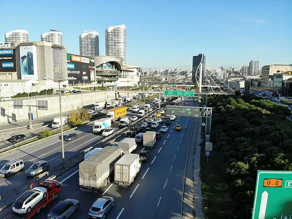 Hafta sonu kısıtlamasına saatler kala İstanbul'da trafik resmen durdu!-5