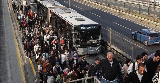 İBB'den toplu ulaşıma zam | Öğrenci ve tam akbil fiyatları ne kadar oldu? İşte 2025 İETT kalem kalem yeni ücret listesi