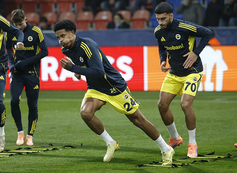 Fenerbahçe'den tarihe geçecek dev transfer! Rekor ve iki imza yolda - 11