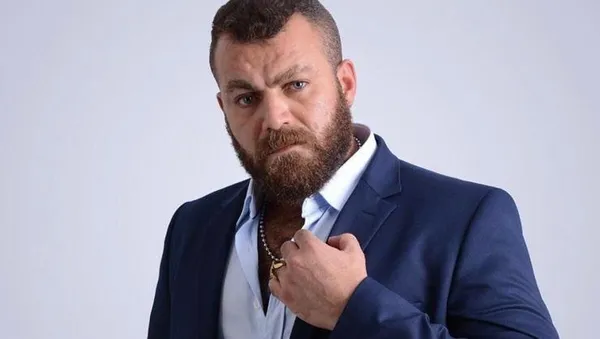 kurtlar-vadisinde-oynamisti-bahadir-unlu-islettigi-kafede-musteriye-bicakla-saldirdi-1644504653571.jpg Kurtlar Vadisi'nde oynamıştı! Bahadır Ünlü işlettiği kafede müşteriye bıçakla saldırdı-6