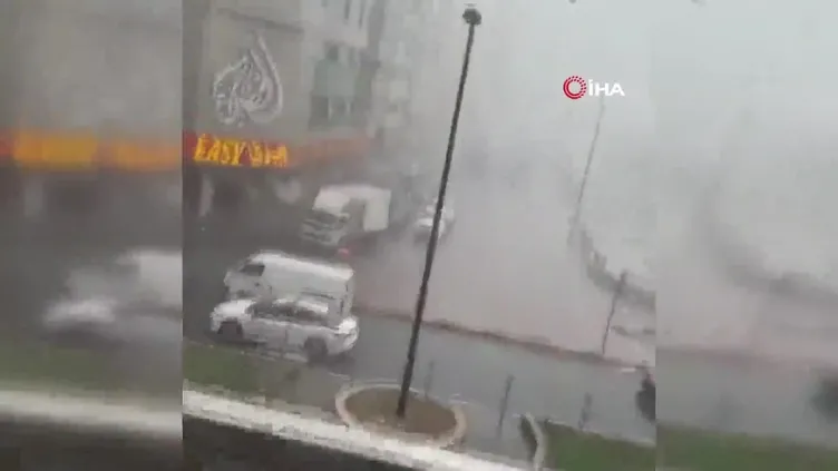 BAE’de şiddetli yağış hayatı felç etti