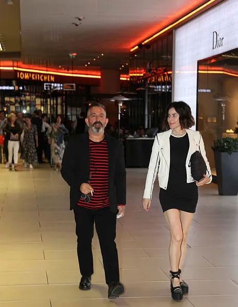Cem Yılmaz Defne Samyeli ile tatile çıktı-2