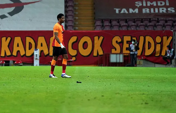 1623660976632.jpg Galatasaray'da Arda Turan ve Donk belirsizliği-4