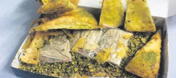 Baklavadan eroin çıktı