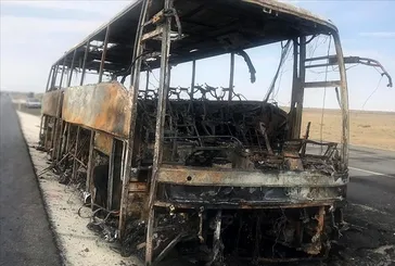 Umrecileri taşıyan otobüs alev topuna döndü: 20 ölü