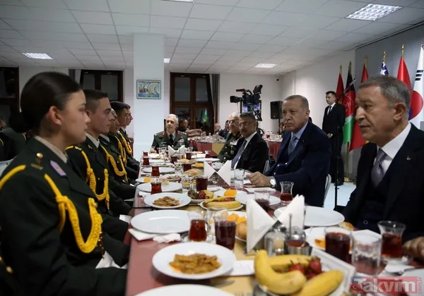Başkan Erdoğan, Milli Savunma Üniversitesi öğrencileriyle iftar yaptı - 4