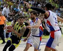 Basketbolda şampiyon Fenerbahçe Beko! Kanarya Anadolu Efes’i seride 3-1 yenerek kupaya uzandı