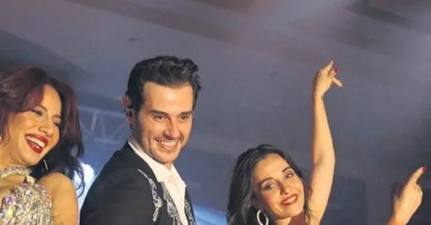 İlk kez Çanakkale’de konser veren Cem Belevi hayranlarına unutulmaz bir gece yaşattı!