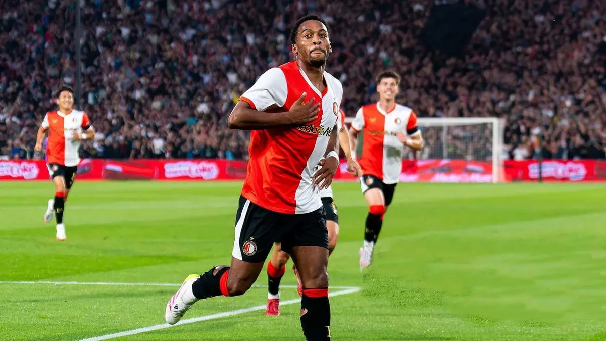 Fenerbahçe'den çifte transfer! Tanıdık yıldızlar