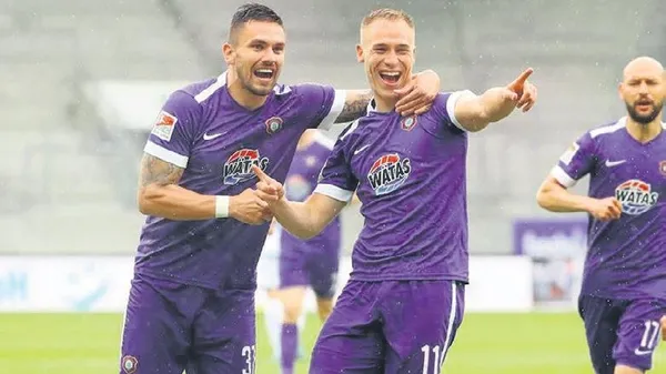 besiktasta-krugergrull-harekati-iki-genc-yildiz-transfer-listesine-alindi-1596330633855.jpeg Beşiktaş'ta Krüger&Grüll harekatı! İki genç yıldız transfer listesine alındı...-2