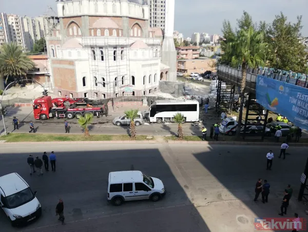 Son dakika: Adana'da polis aracının geçişi sırasında patlama! Çok sayıda ambulans sevk edildi - 21