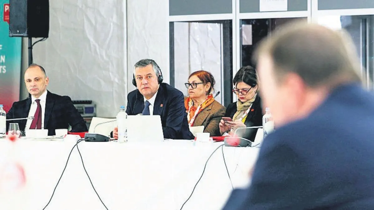 Özel'in istifa ederim çıkışına '5 dakika sansürü'