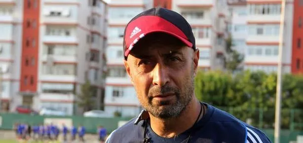 Bana şerefsiz diyenin elini sıkmam