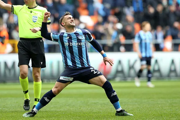 1647772476777.jpg Galatasaray göndermişti! Performansıyla parmak ısırtıyor! Yunus Akgün'ün tek rakibi Cenk Tosun-2
