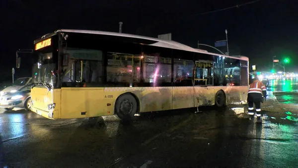 Son dakika: Arnavutköy'de İETT kazası: 14 yaralı-5