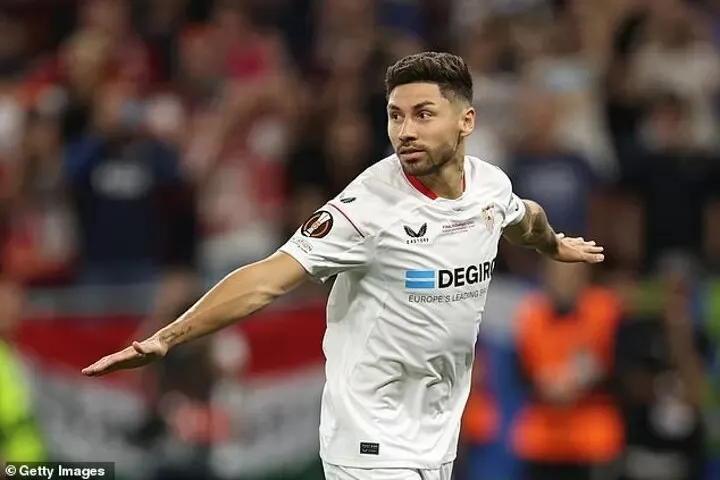 İşte Galatasaray'ın yeni sağ beki! Doue olmadı o geliyor - 11