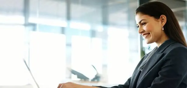 Halkı aldatan bankacı yandı