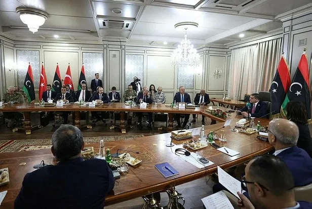 turkiye-libya-muhtirasi-atinada-karin-agrisi-yapti-apar-topar-kahireye-kostular-yunan-basininda-alcak-mansetle-1665328771839.jpeg Türkiye - Libya muhtırası Atina'da karın ağrısı yaptı! Apar topar Kahire'ye koştular: Yunan basınında alçak manşetler-2
