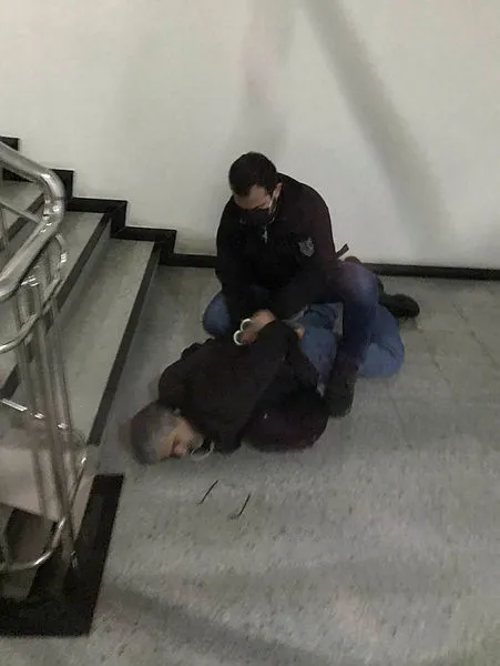 Ankara'da flaş FETÖ operasyonu! Firari eski emniyet müdürü hücre evinde yakalandı!-6