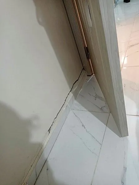 esenyurtta-bina-catladi-tahliye-1640121227326.jpeg Esenyurt'ta bina çatladı! Tahliye...-2