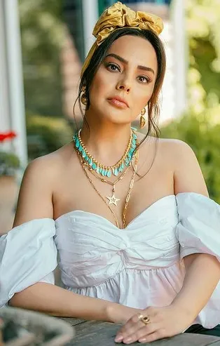 Ebru Gündeş'in kendisinden 20 yaş küçük Iraklı Rassan Khoshnaw ile aşkı belgelendi! Çiftin aşklarını yaşadıkları yer belli oldu