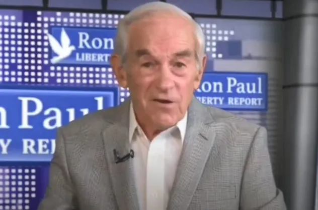 ABD eski başkan adayı Ron Paul canlı yayında felç geçirdi